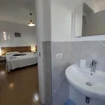 Couette-café Casa Tra Cielo E Mare 4*